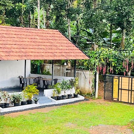 Partho Home Stay Padinjarathara Extérieur photo