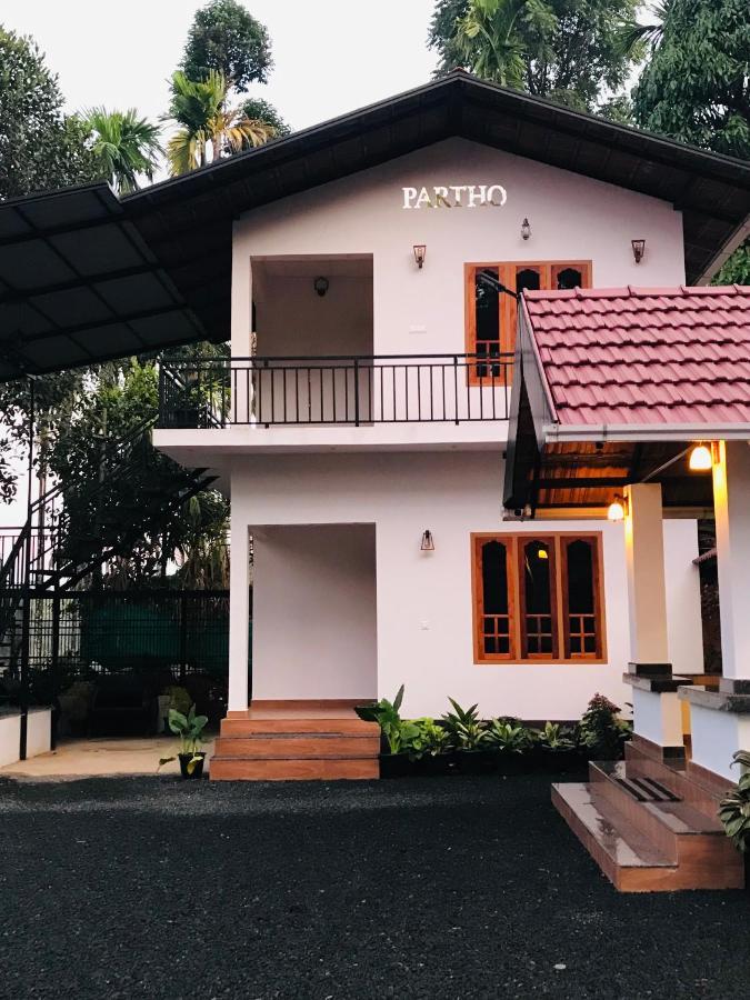 Partho Home Stay Padinjarathara Extérieur photo